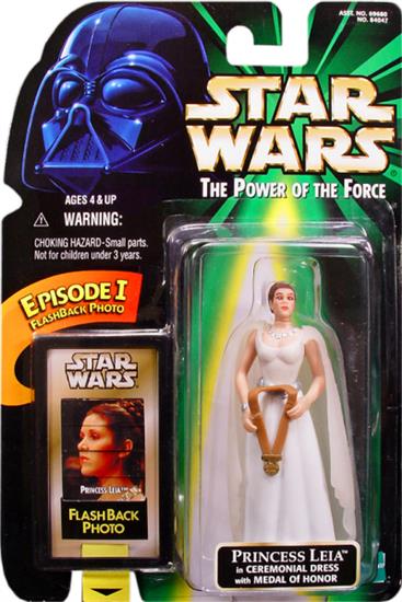 Princess Leia in cerimonial dress with medal of honor .01 Padme flashback